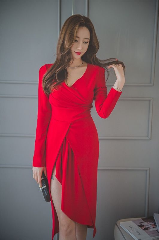 红妆惊艳美女模特黑色高跟鞋美腿气质连衣裙性感写真
