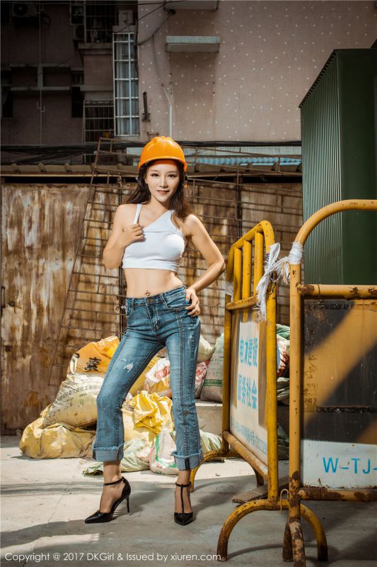 宅男女神媛美人牛仔裤露腹肌美腰长腿性感姿色迷人写真