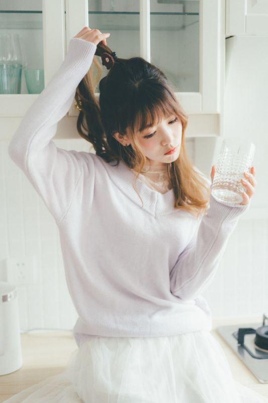 清纯气质人妻少妇居家文艺自然迷人氧气图片