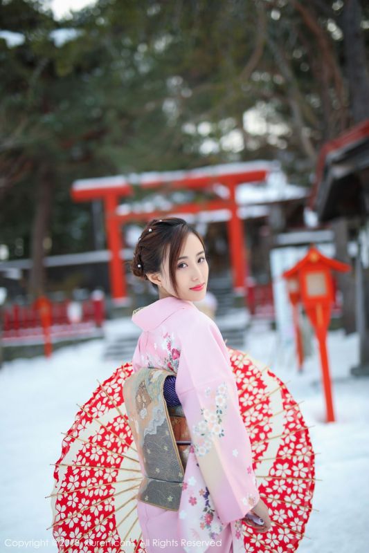 日本极品美女尤物甜美清纯私房女人脱了内衣图片