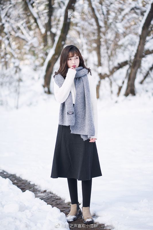 雪中清纯自然美女森林系女神氧气高清图片