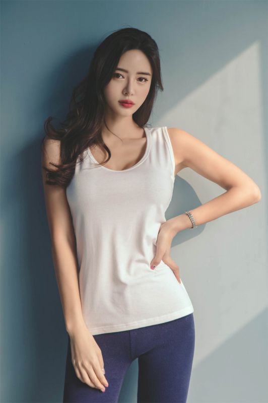 韩国网红美女模特高瘦身材曲线性感惹火长腿摄影写真
