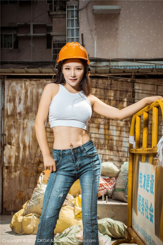 宅男女神媛美人牛仔裤露腹肌美腰长腿性感姿色迷人写真