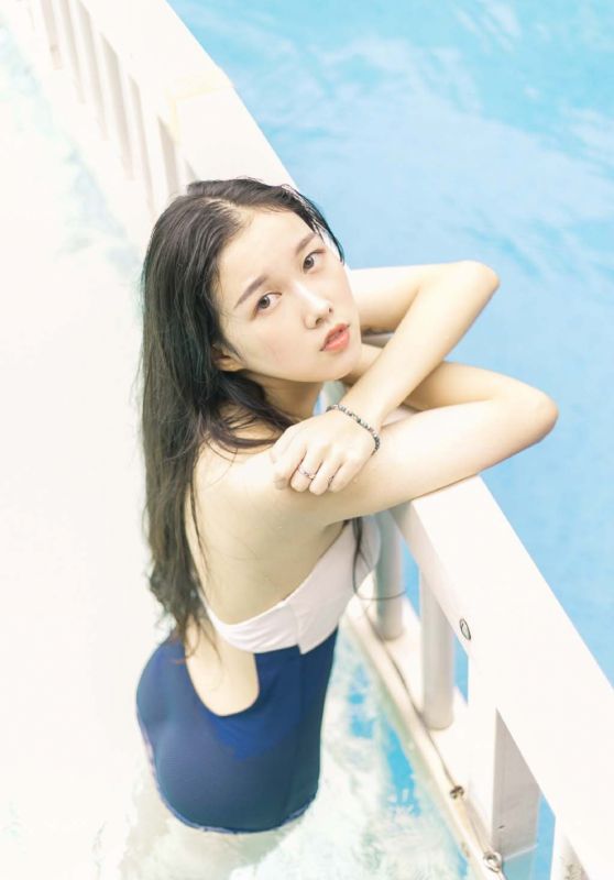 日本少女死库水连体湿身惹火曲线写真