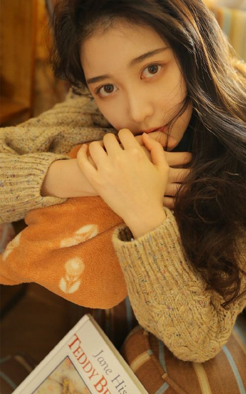 长腿白丝美女御姐性感私房清纯养眼写真图片
