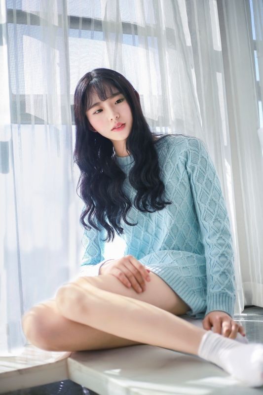 韩国卷发少女熟女气质居家知性优雅性感美腿写真