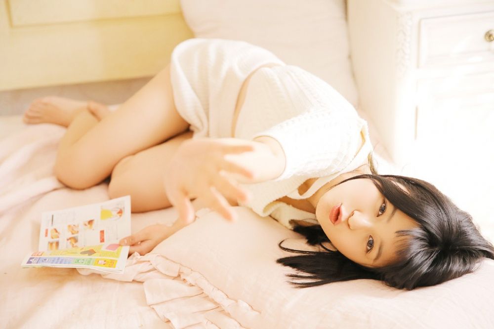 韩国少女冷艳邪魅惑眼神火辣尤物写真