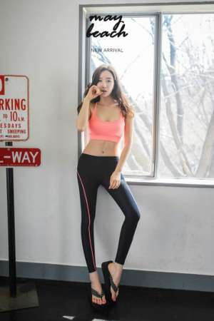 健身美女教练蜂腰美腿性感翘臀诱惑写真图片