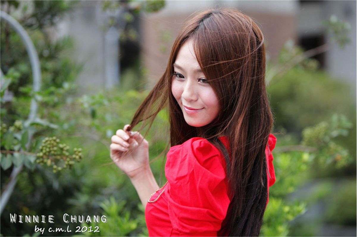超短裙美女小雪Winnie户外唯美写真照