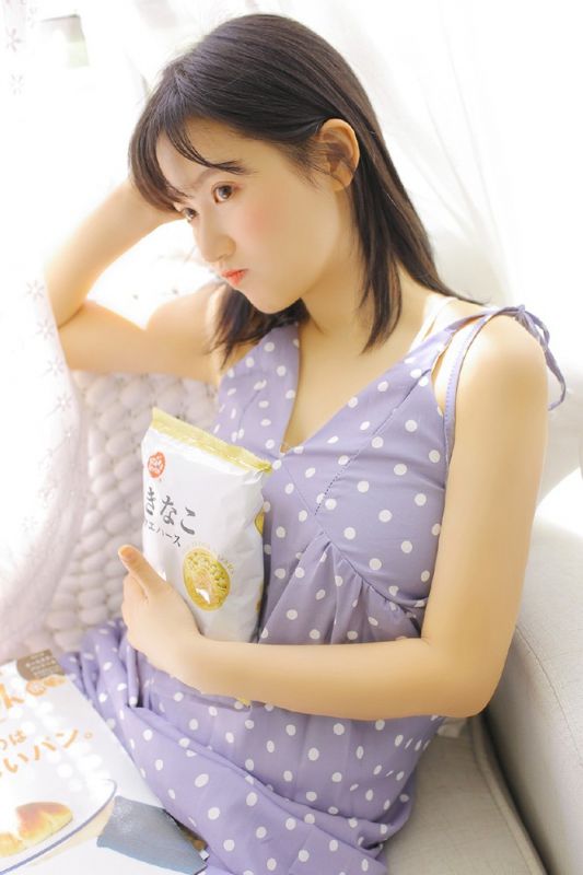 邻家微胖女孩漂亮脸蛋粉嘟嘟可爱清纯白嫩性感私房图
