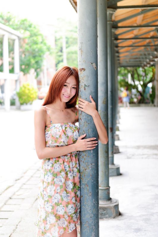 小清新美女Winnie小雪迷人短裙街拍照