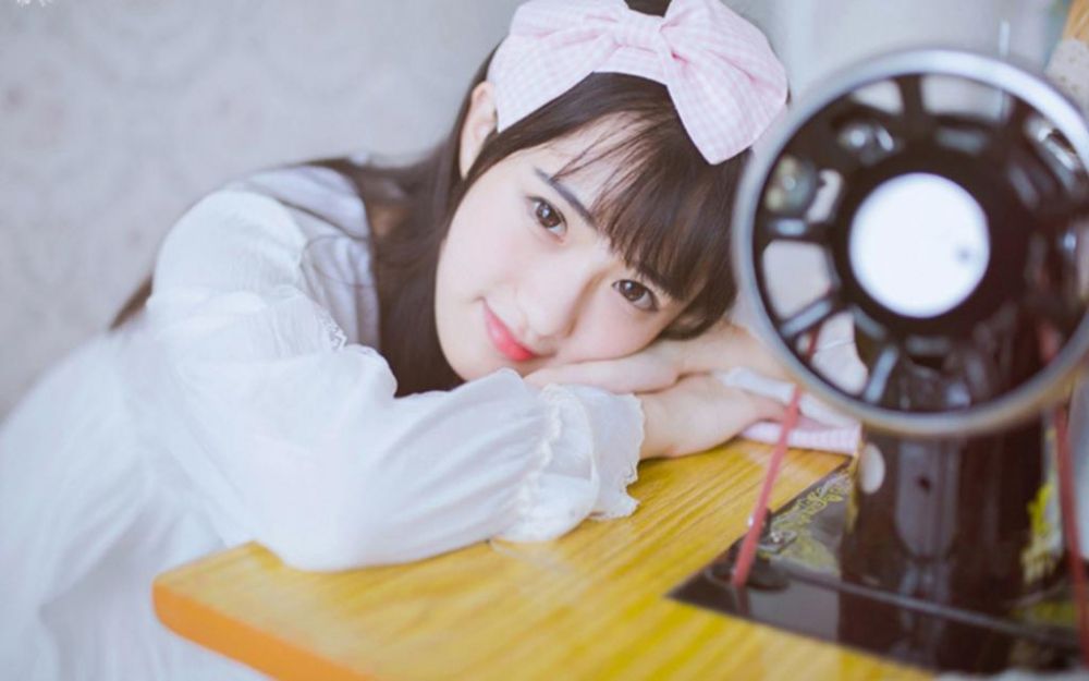 日系小清新少女户外养眼清纯漂亮自然美女图片