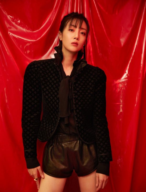 骨感美女李溪芮火辣养眼长腿明星写真图片