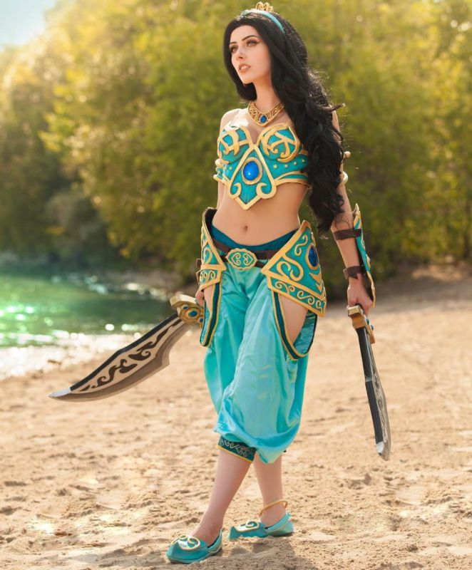 外国美女cosplay角色扮演女人二十种外阴凸点图片