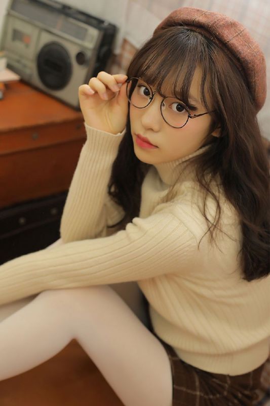 性感美女教师白丝袜短裙制服文艺诱惑气质写真