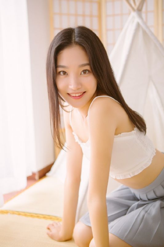 宅男女神私房超短裙白色内衣清纯唯美写真