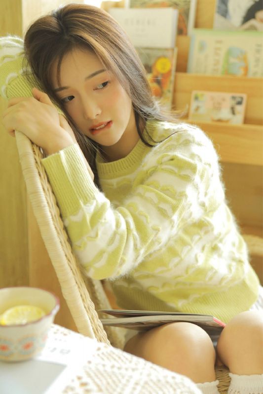 00后白丝萝莉少女青涩乙女私房童颜艳照图片
