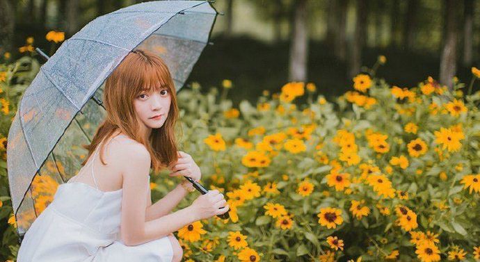 雨中萝莉少女户外小清新空灵唯美氧气写真
