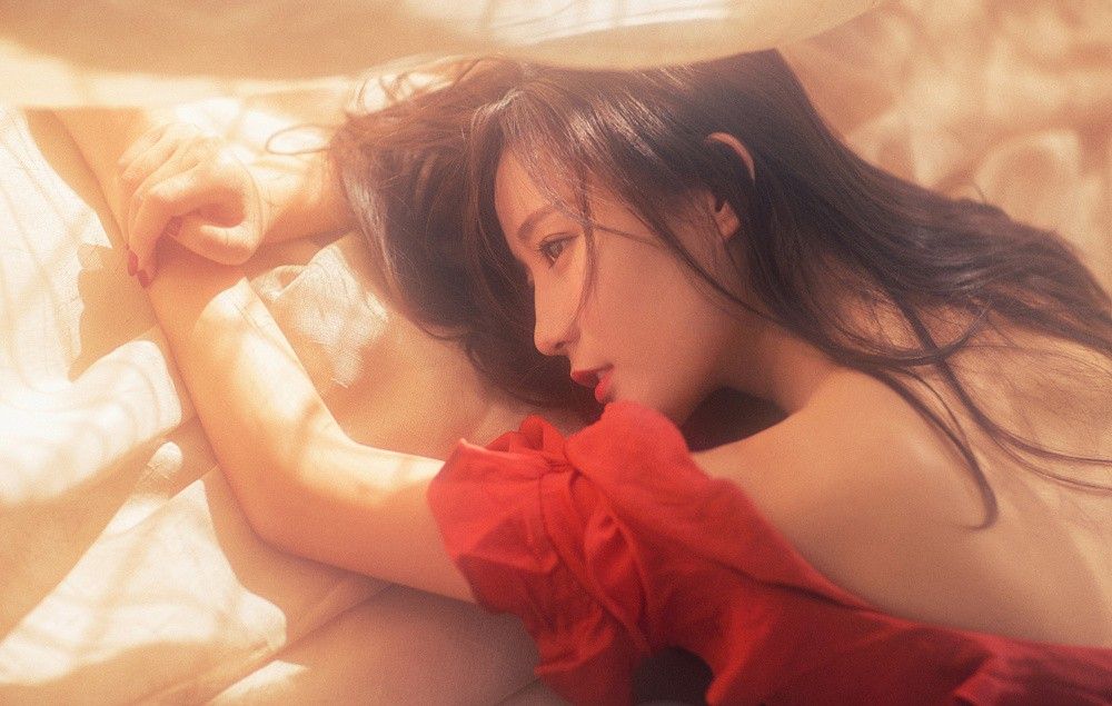 裸背少女大胆人体艺术西西美女性感诱惑写真