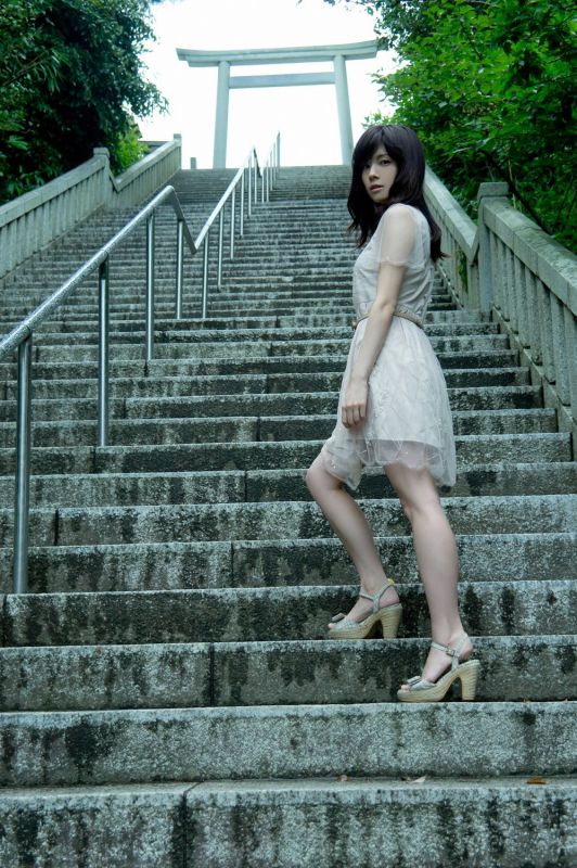 日本90后美女松川佑依子清新外拍