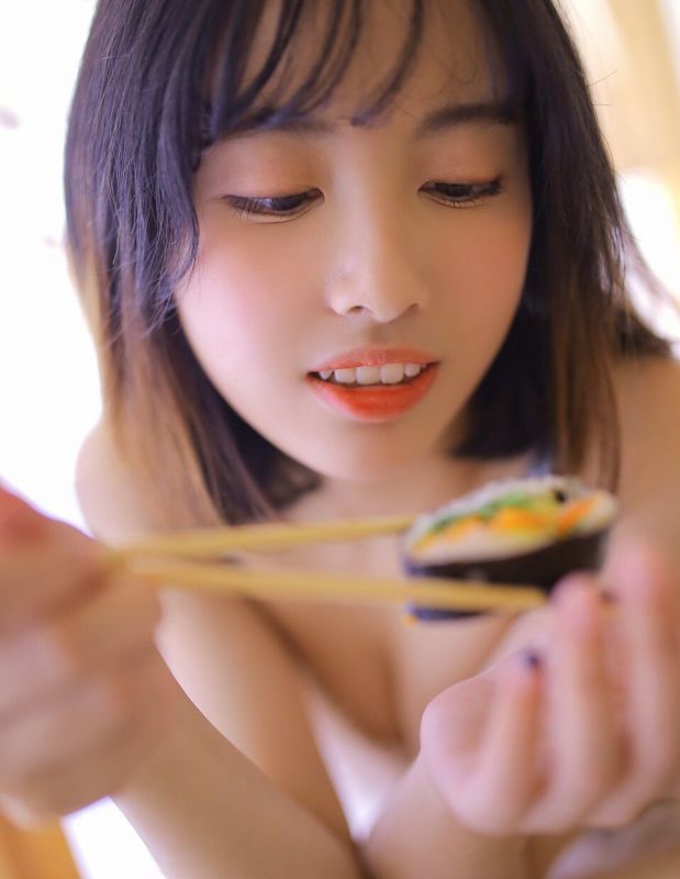 性感巨乳少女嫩模大胆内衣大尺度人体艺术裸照写真