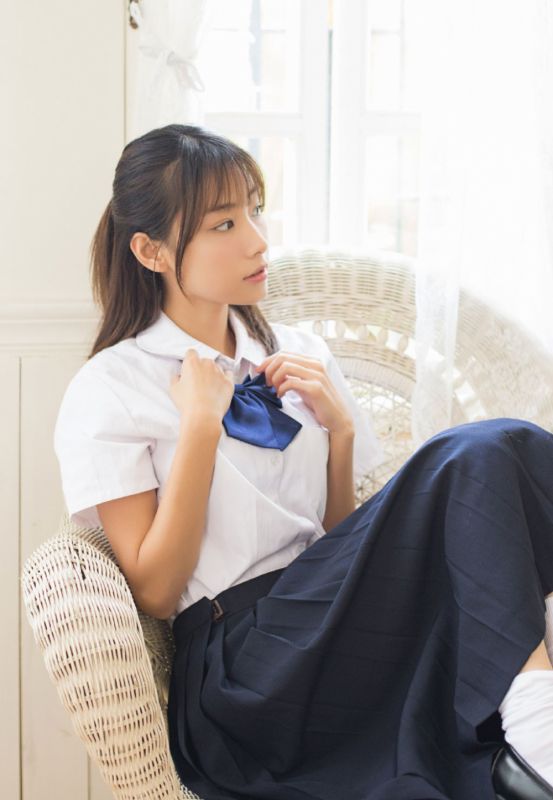 娇嫩可爱少女居家小清新生活纯真甜美写真