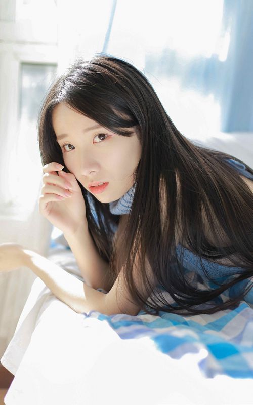 年轻的少妇阿姨私房床上情趣内衣大胆色偷偷写真