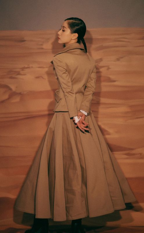 帅气洒脱少女王子文熟女明星高清时尚杂志图片