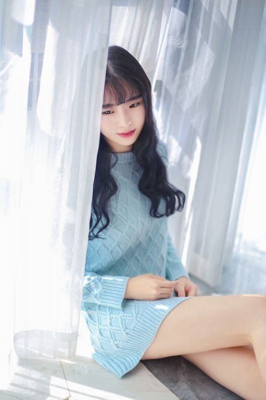 韩国卷发少女熟女气质居家知性优雅性感美腿写真