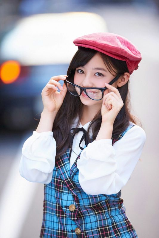 日本90后美女桥本环奈圣诞节写真特刊