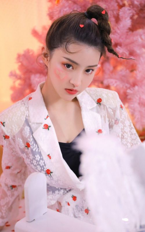 气质妖娆风骚熟女情趣体操服姿势性感美女写真