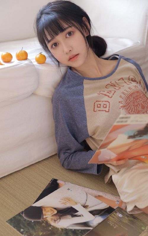极品学生妹丰满酥胸身材夜夜骑骚逼性感写真图片
