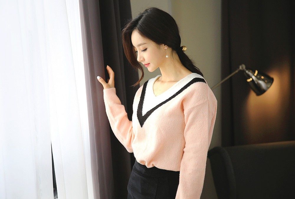网络美女明星孙允珠居家短裙惊艳写真