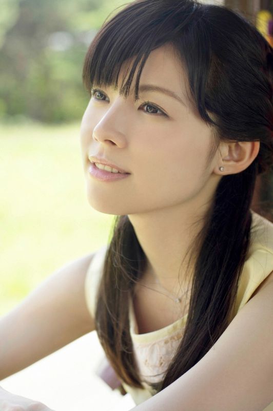 日本90后美女松川佑依子清新外拍