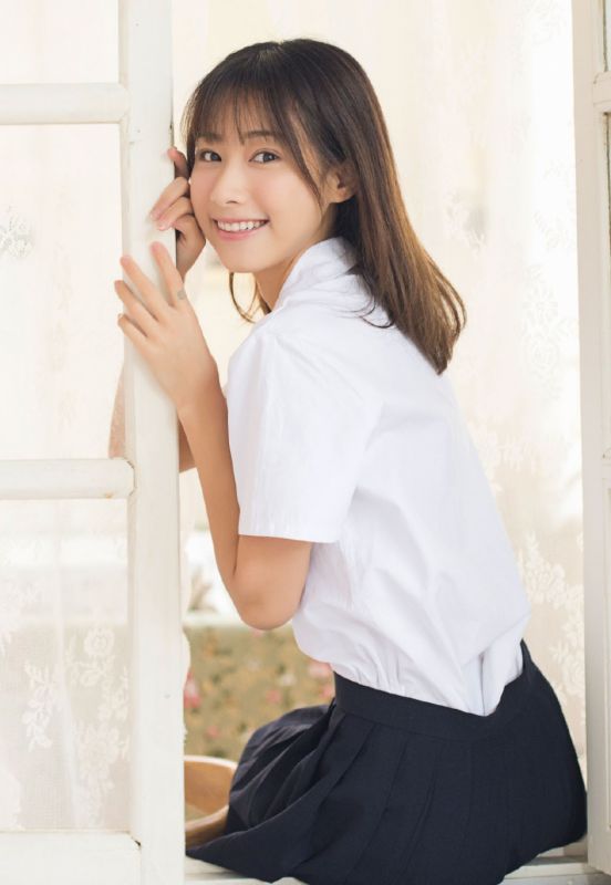 娇嫩可爱少女居家小清新生活纯真甜美写真
