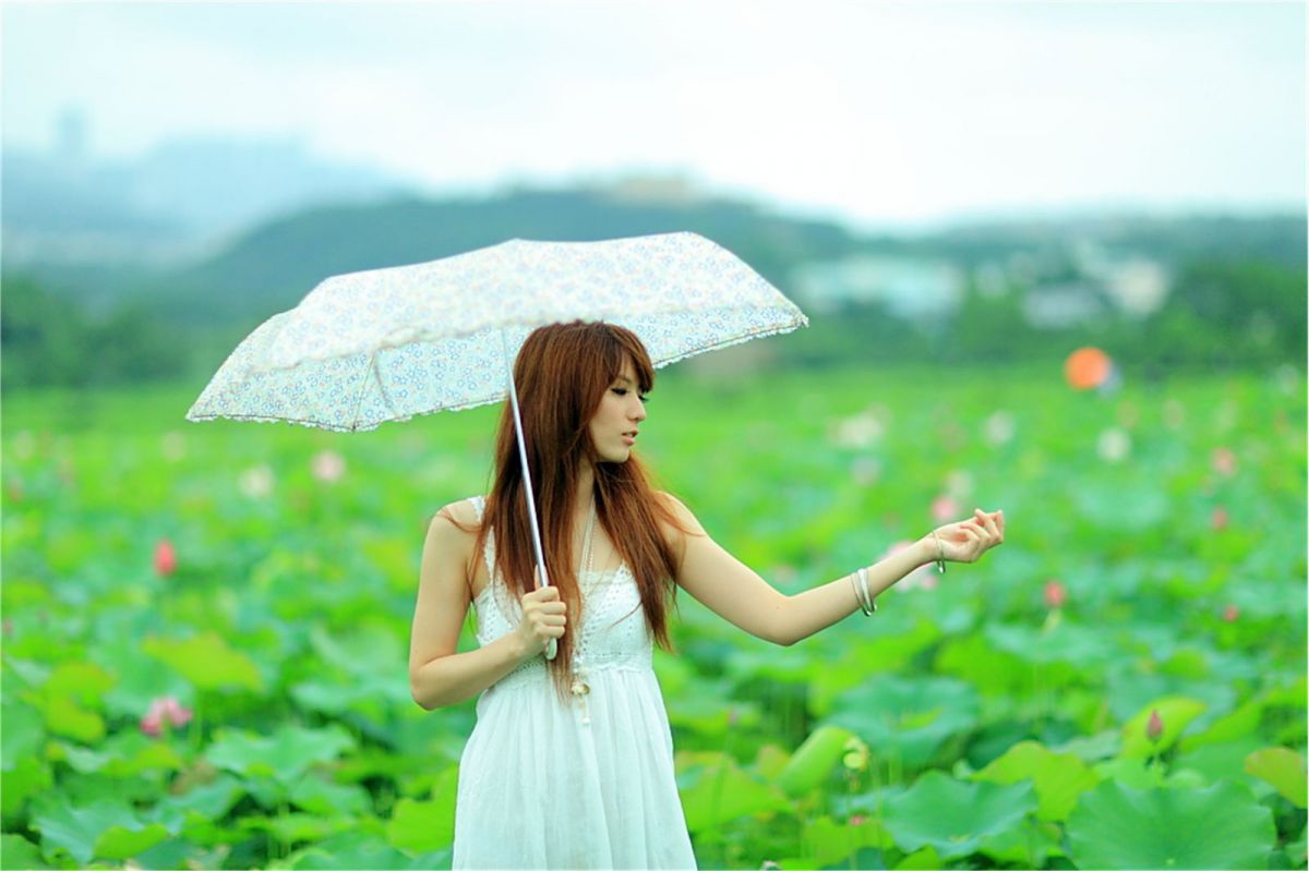 台湾清纯美女小静夏日唯美写真照