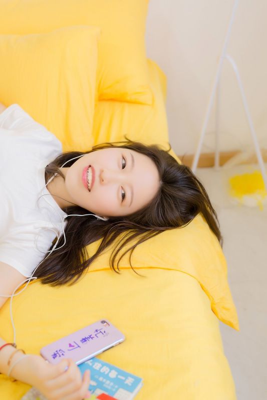 成熟美女嫩模翘臀美腿性感妖娆居家高清写真