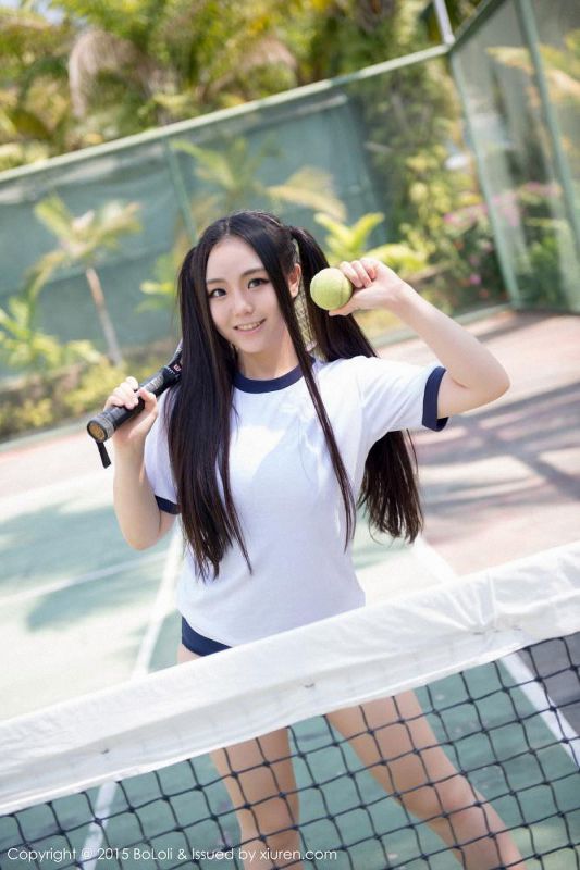 波萝社90后美女许文婷海边清凉写真照
