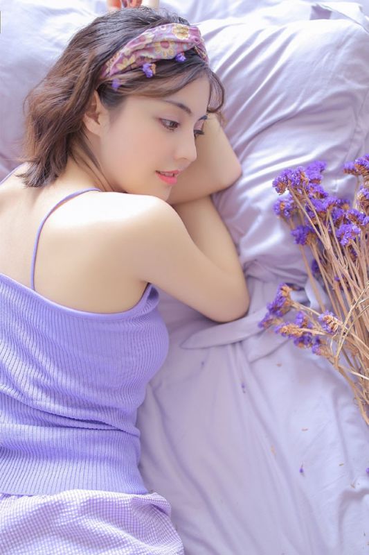 混血儿美女淡雅性感私房酥胸美臀诱惑写真