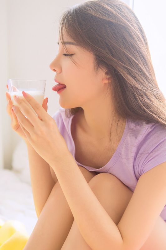 宅男女神清纯气质美女床上性感火辣长腿写真