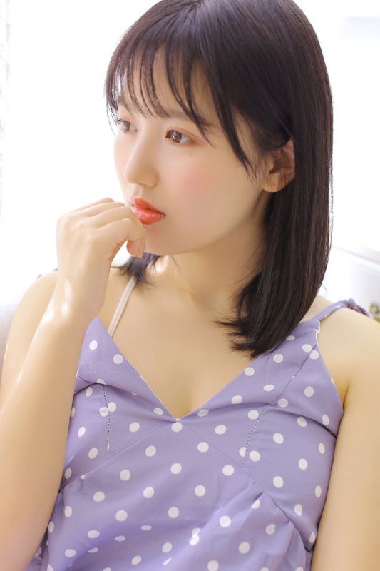 邻家微胖女孩漂亮脸蛋粉嘟嘟可爱清纯白嫩性感私房图
