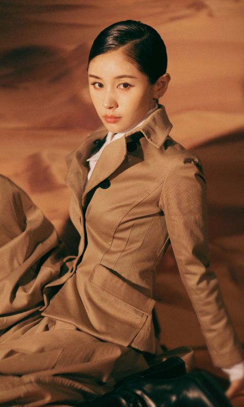 帅气洒脱少女王子文熟女明星高清时尚杂志图片