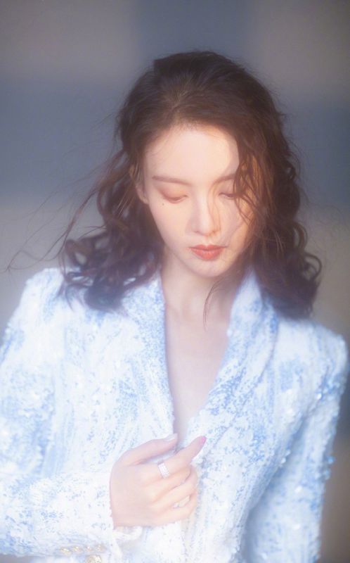 风情靓丽时尚美女金晨冷艳明星极品尤物图库