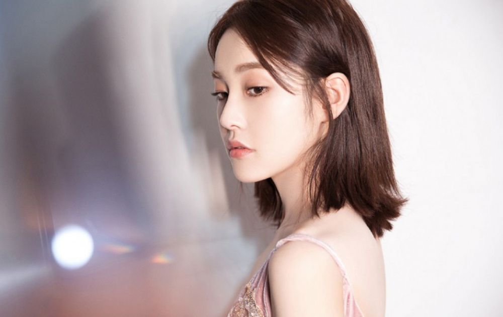 清新靓丽少女张佳宁吊带长裙青涩养眼图片