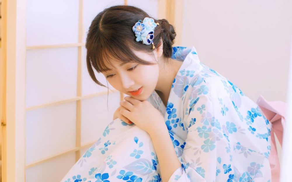 日本漂亮和服美女温柔抚媚湿身福利春宫图片