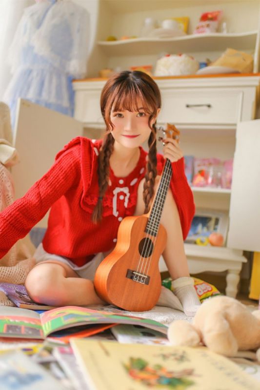 复古文艺小少女红色毛衣性感热裤美腿私房写真