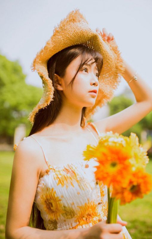 清纯文艺美女户外阳光唯美个人艺术照写真