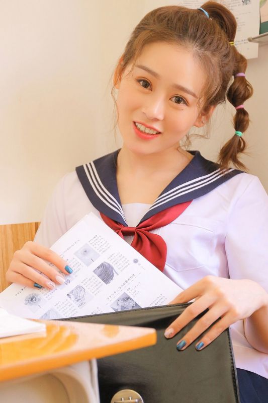 95后微乳少女性感内衣大胆小蛮腰风姿诱惑写真