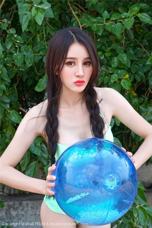 比基尼泳装美女Cheryl青树户外性感写真集