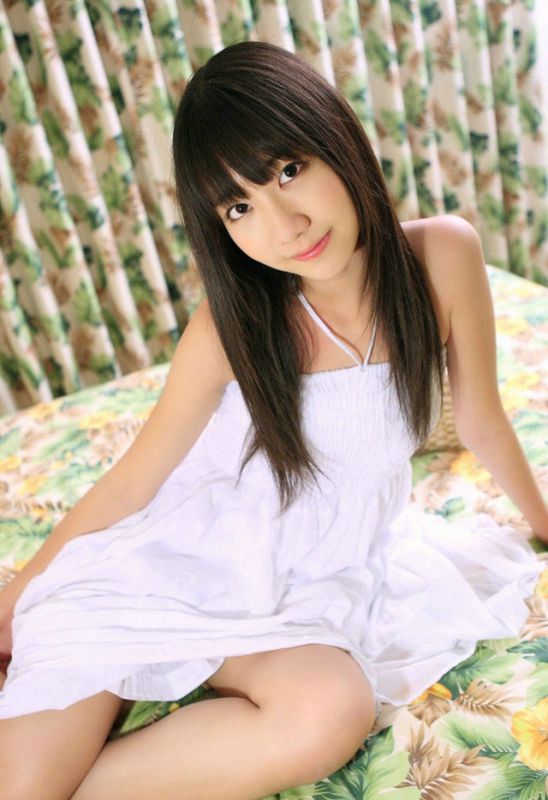 日本少女柏木由o清纯迷人写真